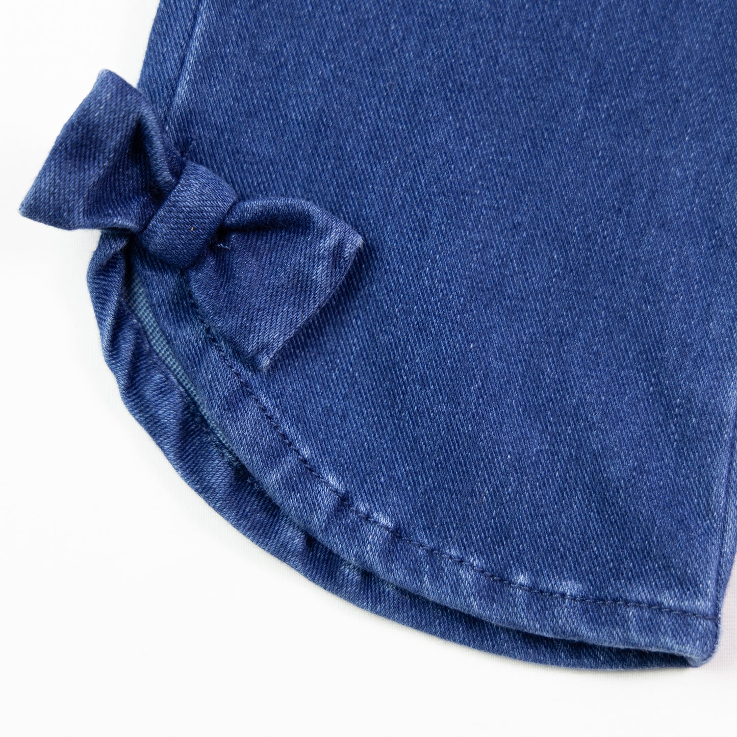 "The Ultimate Comfort: A New Take on Girls' Straight-Leg Jeans"