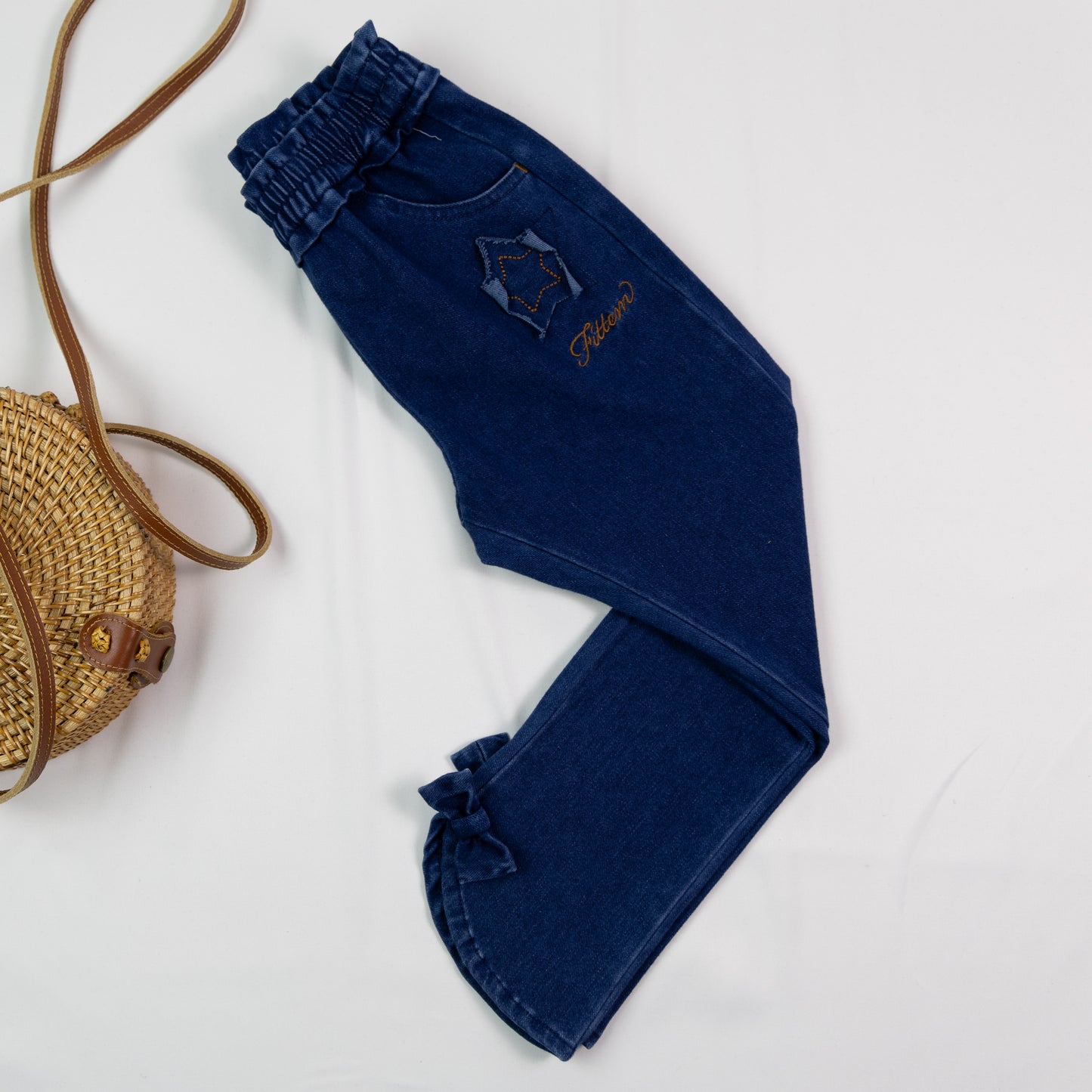 "The Perfect Fit: Elastic Waistband for All-Day Comfort"